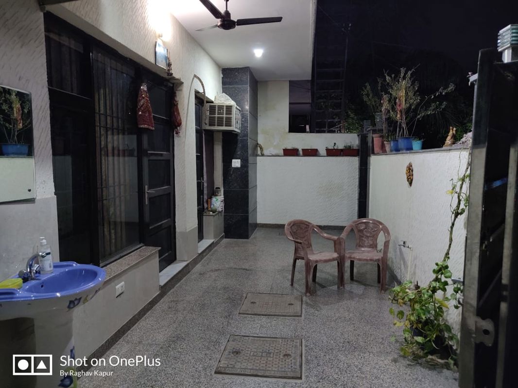 2 BHK + Servant Room,Study Room Apartment For Rent in SAS Tower