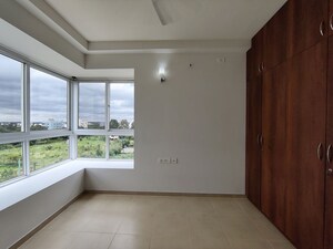 Room in 3.5 BHK Apartment at Bhartiya Nikoo Homes Phase 2, Thanisandra Main Road – for Rent