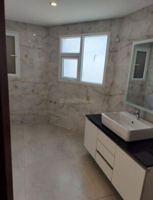 Attached Bathroom in 2 BHK Apartment at Omaxe Lake, North Mullanpur – for Rent