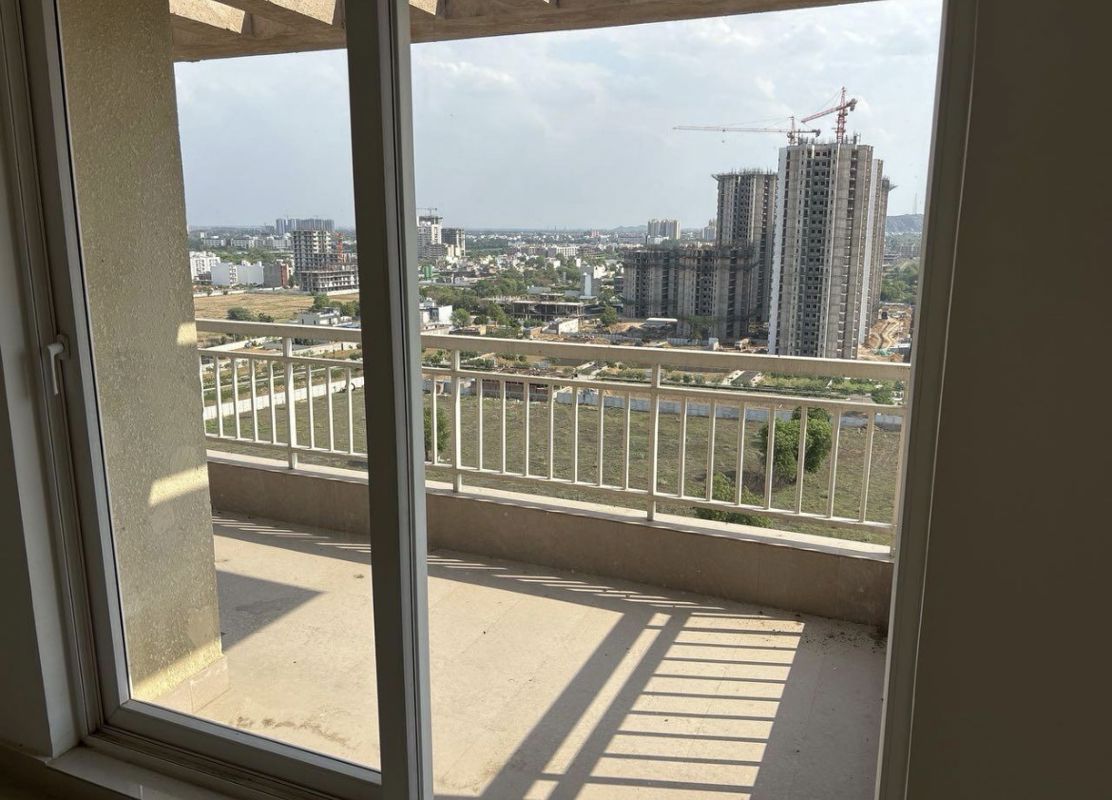 3 BHK +  1845 Sq.Ft. Apartment in Silverglades The Melia
