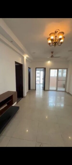 Room in  Apartment at Ajnara Le Garden Prime Tower, Sector 16b Greater Noida – for Sale