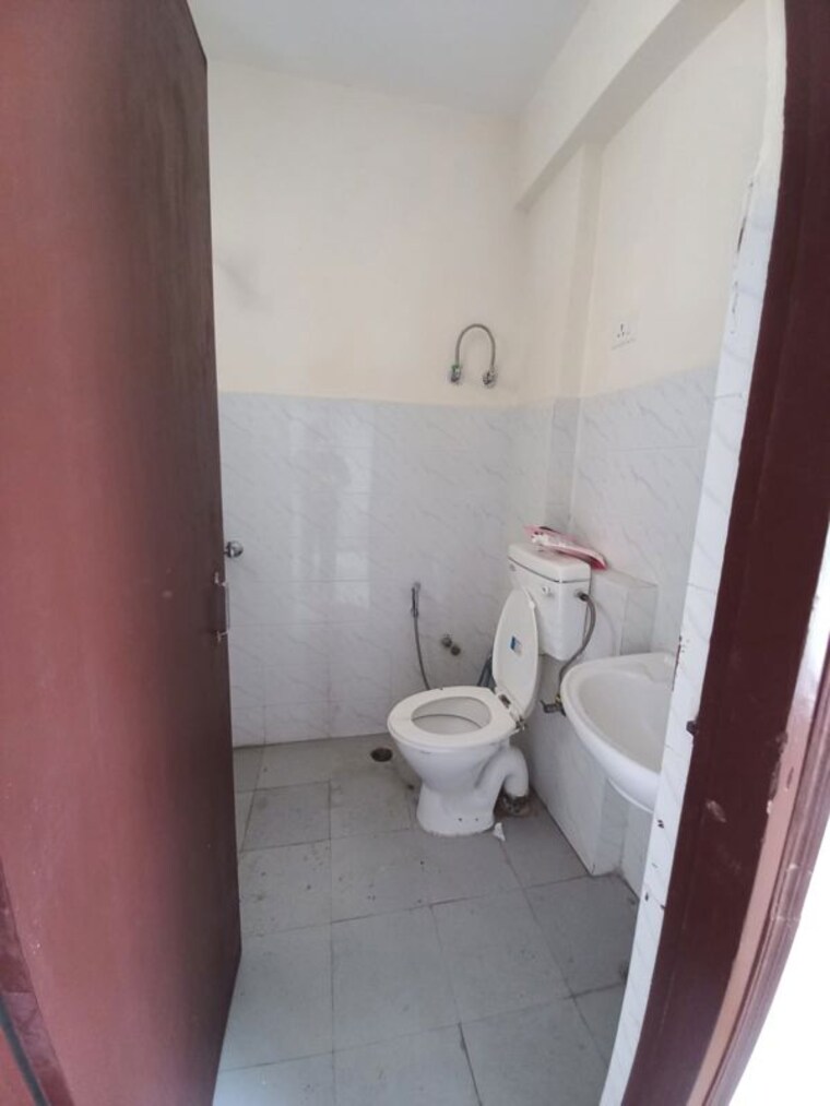 Bathroom, ninex-rmg-residency 2 Bedroom 700 Sq.Ft. Apartment In Sector 37c Gurgaon 10375223