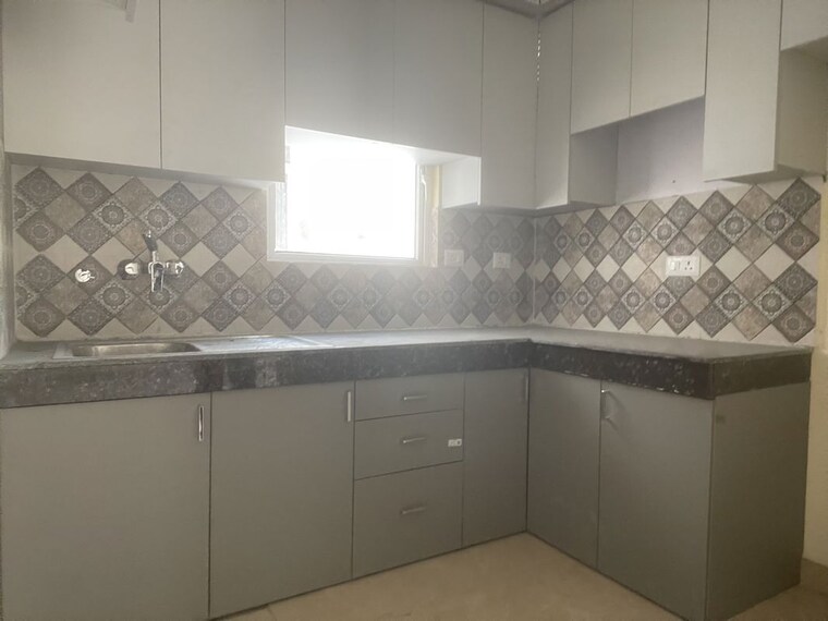 Kitchen, signature-global-park 2 Bedroom 822 Sq.Ft. Builder Floor In Sohna Sector 36 Gurgaon 10375242