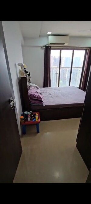 Bedroom in 3.5 BHK Apartment at Neminath Ocean View, Andheri West – for Sale
