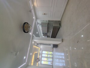 Furnished Amenities in 3 BHK Builder Floor at Malviya Nagar – for Rent