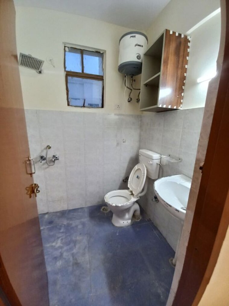 Bathroom, ninex-rmg-residency 2 Bedroom 700 Sq.Ft. Apartment In Sector 37c Gurgaon 10375294