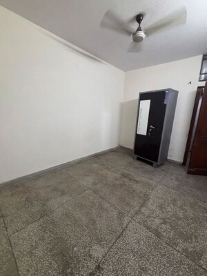 Room in 2 BHK Builder Floor at Malviya Nagar – for Rent