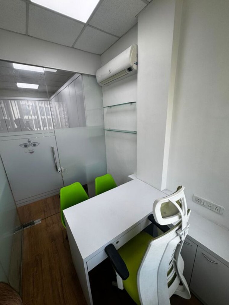 Team Area, kemp-plaza Commercial Office Space 300 Sq.Ft. In Malad West Mumbai 10353421