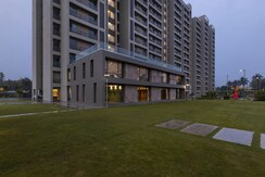 3 BHK + Basement Apartment For Rent in Goyal and Co Orchid Greens