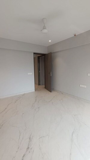 Room in 3 BHK Apartment at ZYJ Sequoia, Santacruz West – for Rent