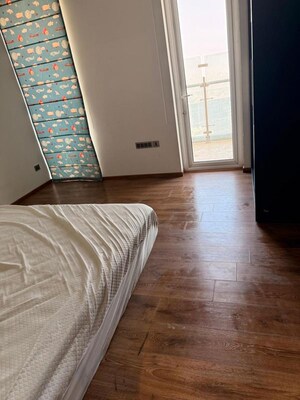 Room in 3 BHK Apartment at Mahindra Luminare, Sector 59 – for Sale
