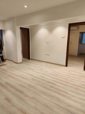 Room in 2 BHK Apartment at Bandra West – for Rent