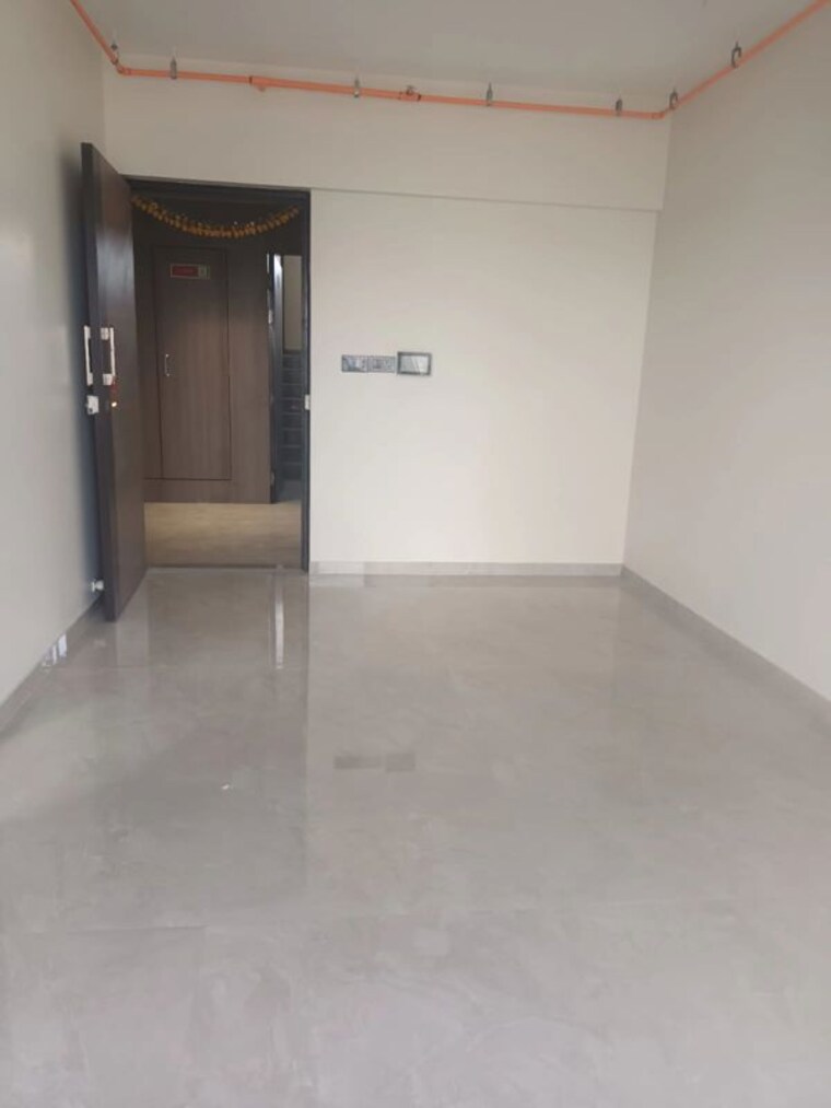 Room, malad west 1 Bedroom 450 Sq.Ft. Apartment In Malad West Mumbai 10375450