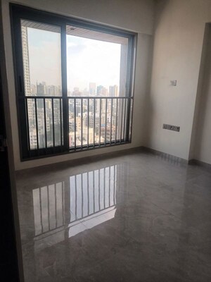 Room in 1 BHK Apartment at Malad West – for Rent