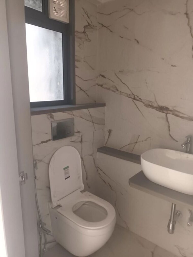 Bathroom, malad west 1 Bedroom 450 Sq.Ft. Apartment In Malad West Mumbai 10375450