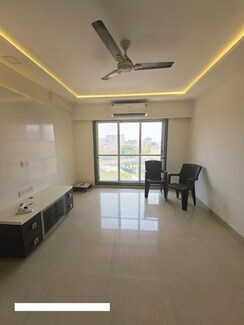 2 BHK + Pooja Room Apartment For Rent in Bandra West