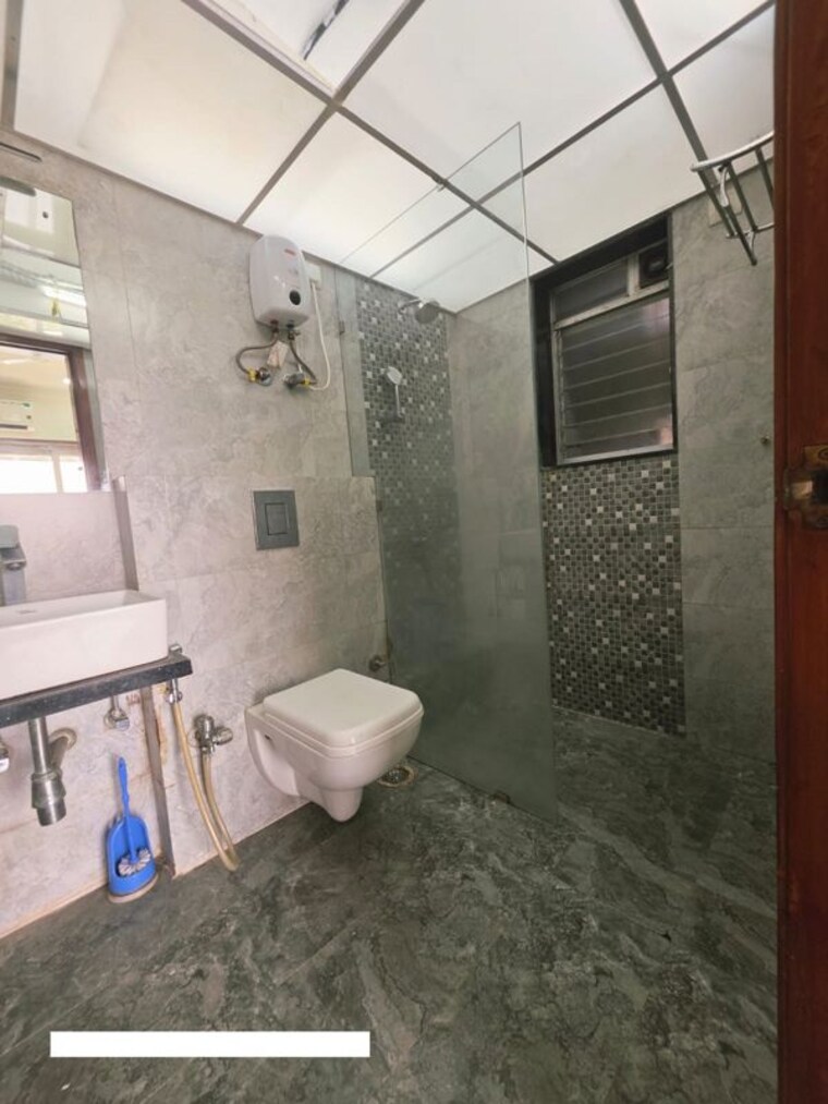 Bathroom, bandra west 2 Bedroom 700 Sq.Ft. Apartment In Bandra West Mumbai 10375465