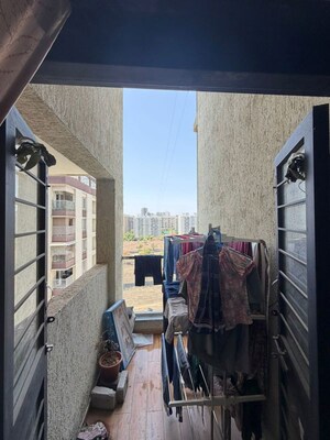 Parking in 2 BHK Apartment at Kohinoor Sapphire 3, Tathawade – for Rent