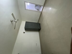 Room in 3 BHK Apartment at Bptp Park Floors I, Sector 77 – for Rent