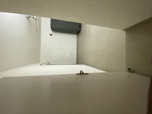 Room in 3 BHK Apartment at Bptp Park Floors I, Sector 77 – for Rent