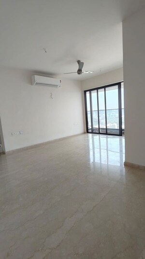 Room in 4 BHK Penthouse at Pardis Shangrila, Bandra West – for Sale