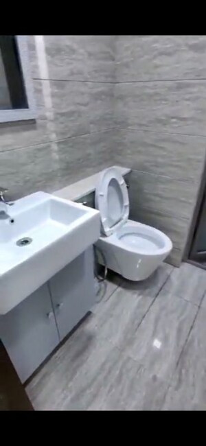 Attached Bathroom in 3 BHK Apartment at Sheth Auris Serenity Tower 1, Malad West – for Rent