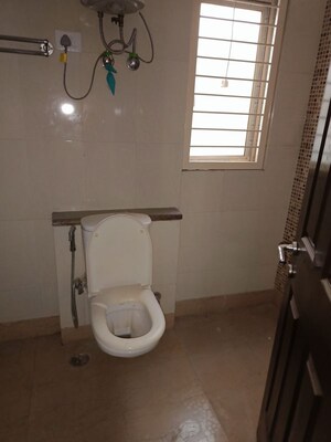 Bathroom in 2 BHK Builder Floor at Unitech Woodstock Floors, Sector 50 – for Rent