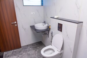 Bathroom in 4 BHK Apartment at Esteem Kings Court, Jp Nagar – for Sale