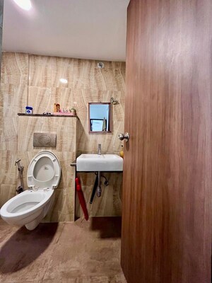 Bathroom in 1.5 BHK Apartment at Lodha Amara, Kolshet Road – for Sale