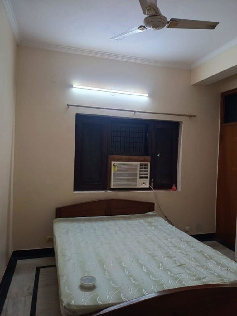 Bedroom, varun-enclave 3 Bedroom 2500 Sq.Ft. Apartment In Sector 28 Noida 10375554