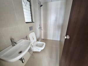 Bathroom in 3 BHK Apartment at Betwade – for Rent