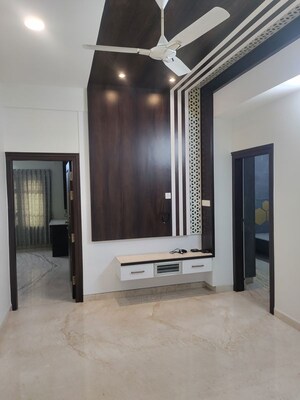 Room in 3 BHK Apartment at Olety Landmark, Basaveshwara Nagar – for Rent