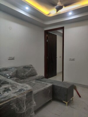 Living Room in 1 BHK Apartment at Sainik Farm – for Rent
