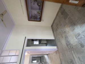Furnished Amenities in 2 BHK Builder Floor at Naraina – for Rent