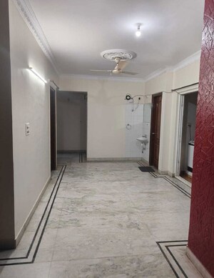 Room in 3 BHK Apartment at Majestic Residency, Btm Layout – for Rent