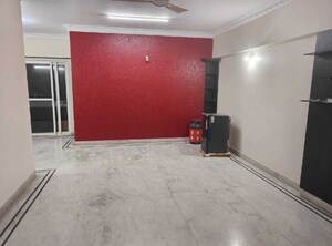 Room in 3 BHK Apartment at Majestic Residency, Btm Layout – for Rent