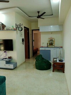 1.5 BHK + Pooja Room Apartment For Sale in Lodha Amara