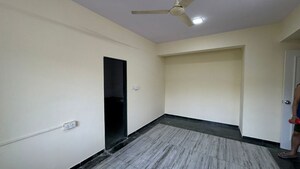 Room in 3 BHK Apartment at Hiranandani Estate, Ghodbunder Road – for Rent