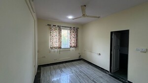 Room in 3 BHK Apartment at Hiranandani Estate, Ghodbunder Road – for Rent