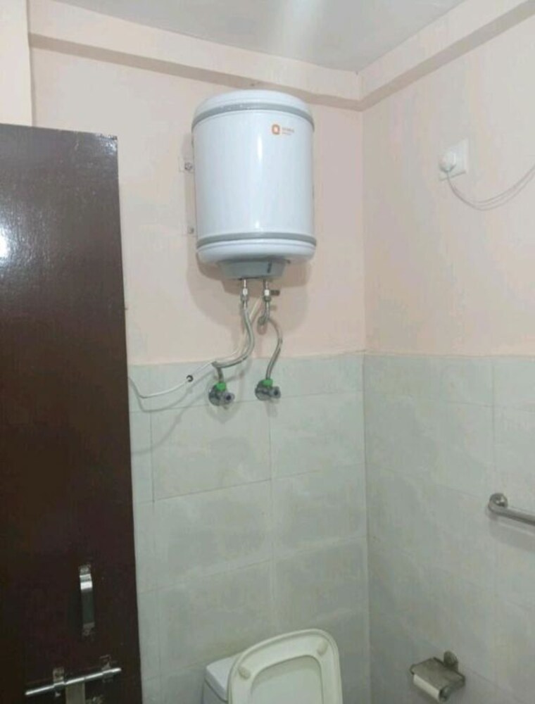 Bathroom, suncity-avenue-102 2 Bedroom 750 Sq.Ft. Apartment In Sector 102 Gurgaon 10375626