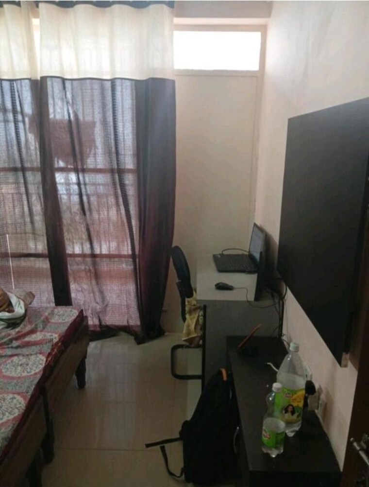 Team Area, suncity-avenue-102 2 Bedroom 750 Sq.Ft. Apartment In Sector 102 Gurgaon 10375626