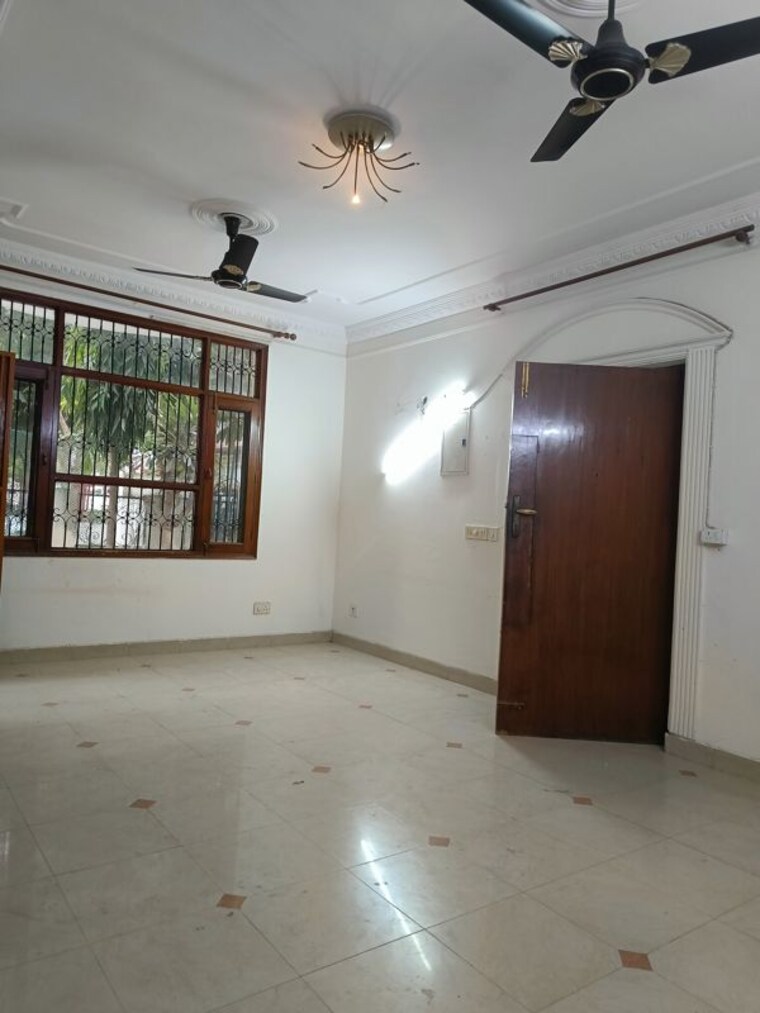 Living Room, unitech-singleton-floors-south-city 3 Bedroom 2400 Sq.Ft. Builder Floor In Sector 50 Gurgaon 10375637
