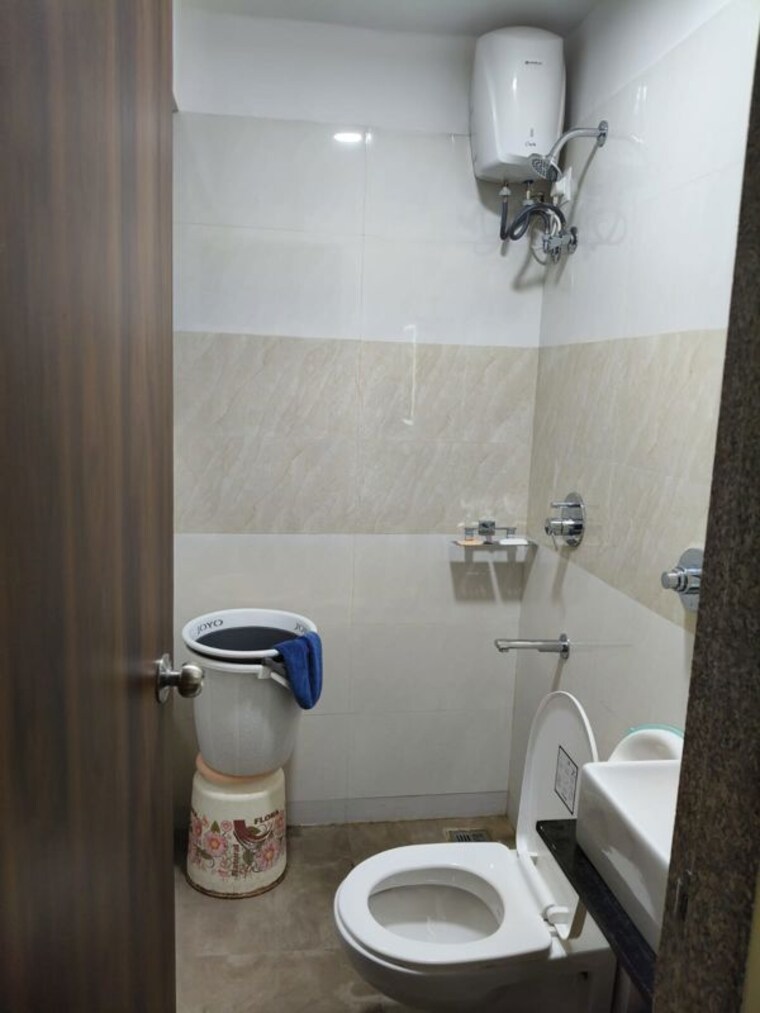 Bathroom, sushanku-avenue-36 1 Bedroom 427 Sq.Ft. Apartment In Goregaon West Mumbai 10375657