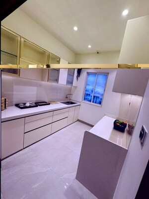 Team Area in 2 BHK Apartment at H Rishabraj Opulence, Goregaon West – for Sale