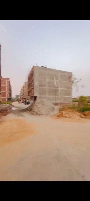  Plot For Sale in Amolik Aster Woods, Sector 98