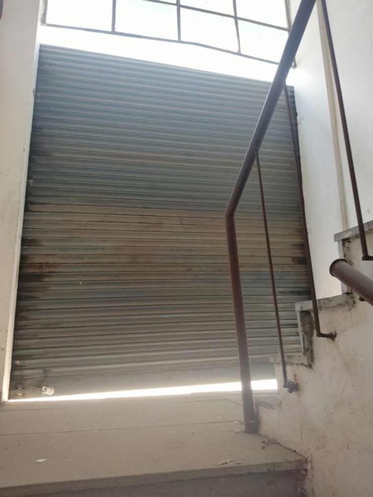 undefined, sector 65 Commercial Warehouse 7500 Sq.Ft. In Sector 65 Noida 10375702