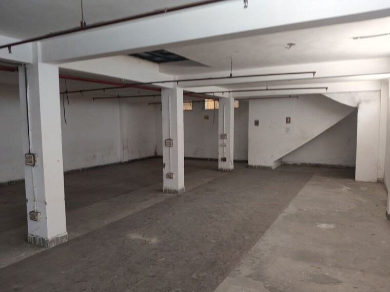 undefined, sector 65 Commercial Warehouse 7500 Sq.Ft. In Sector 65 Noida 10375702