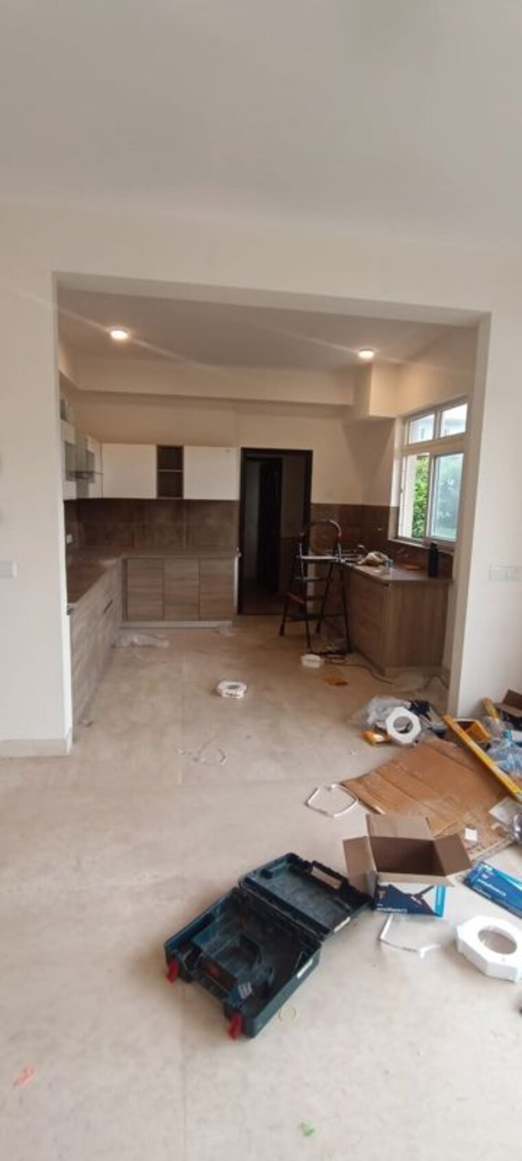 Living Room, bptp-amstoria 4 Bedroom 350 Sq.Yd. Apartment In Sector 102 Gurgaon 10375726