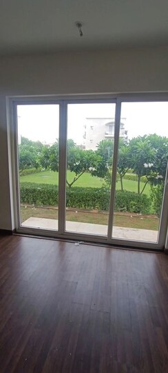 4 BHK + Study Room Apartment For Rent in BPTP Amstoria