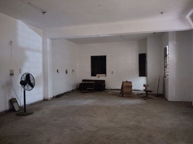 undefined, sector 63 Commercial Warehouse 1800 Sq.Ft. In Sector 63 Noida 10375737